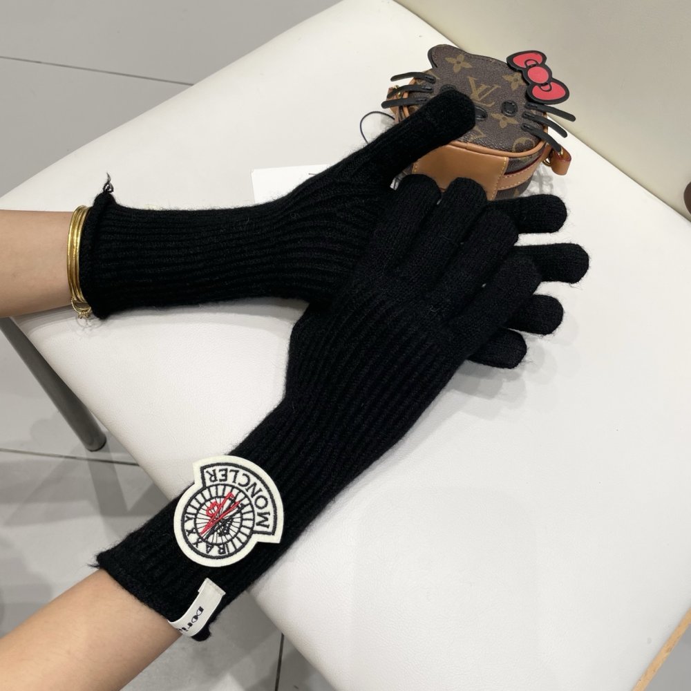 Gloves woolen women's фото 8