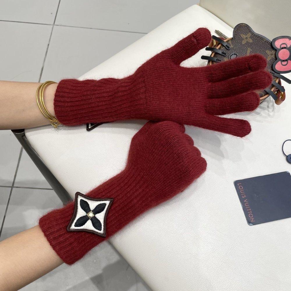 Gloves woolen women's фото 9