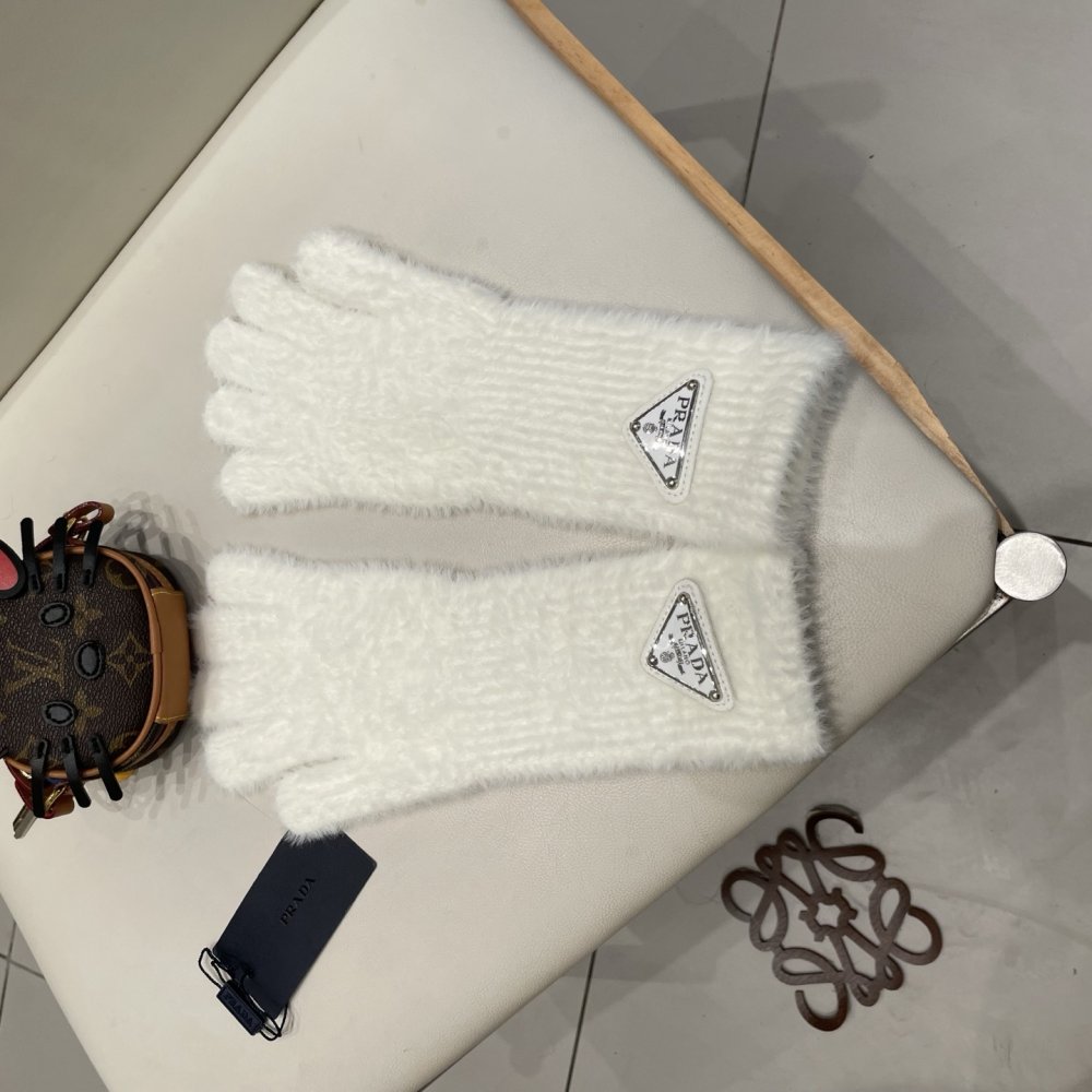 Gloves woolen women's фото 9