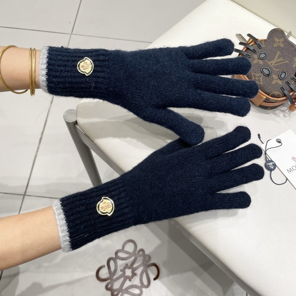 Gloves woolen women's фото 9