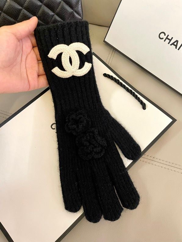 Gloves women's фото 3