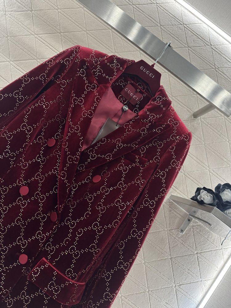 Піджак оксамитовий жіночий фото 4