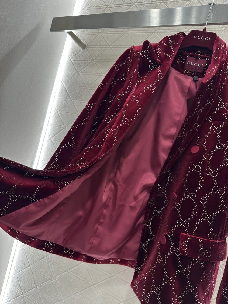 Піджак оксамитовий жіночий фото 7