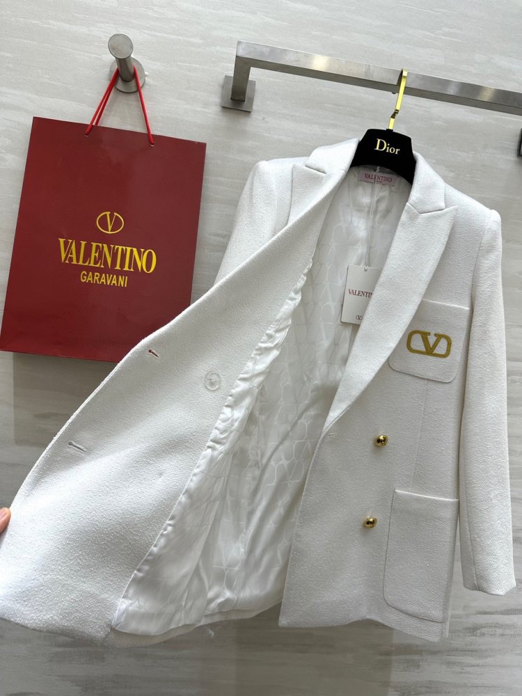 A jacket white female фото 8