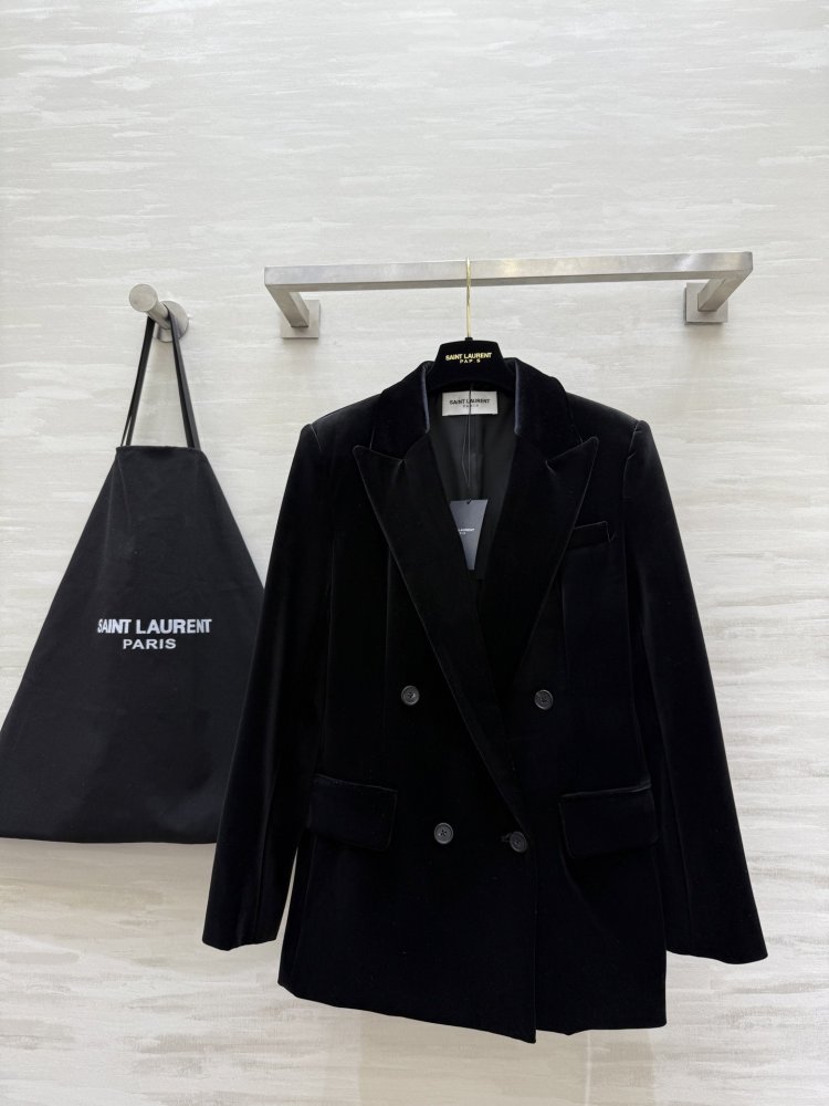 Пиджак двубортный женский