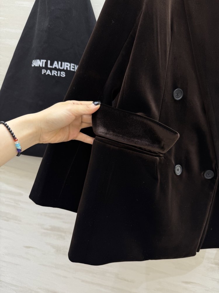 Пиджак двубортный женский фото 6