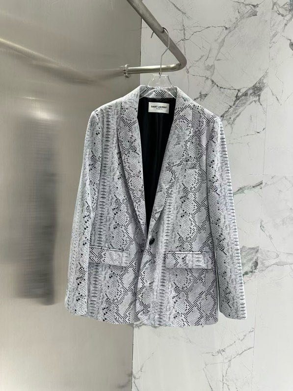 Пиджак кожаный женский