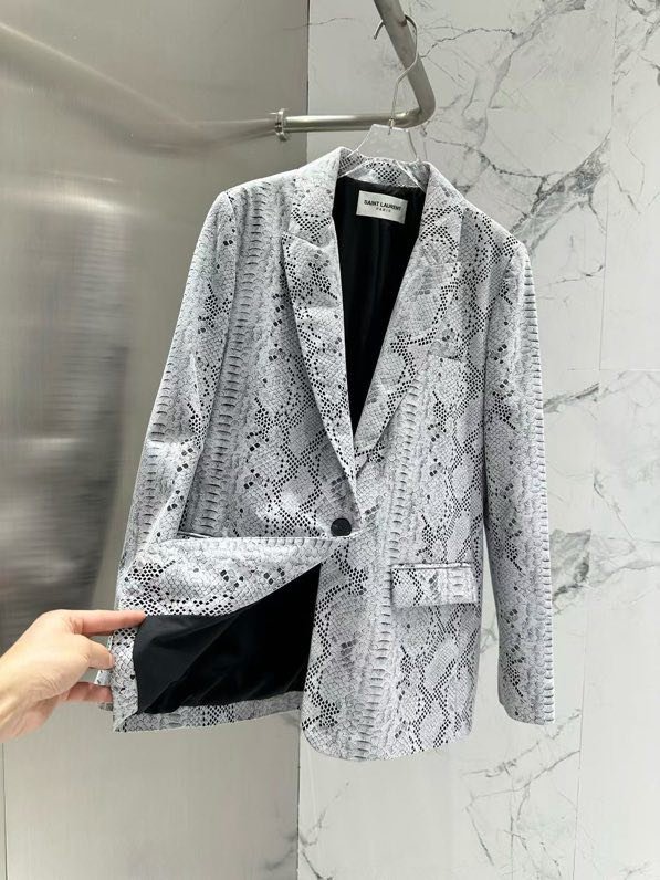 Пиджак кожаный женский фото 3