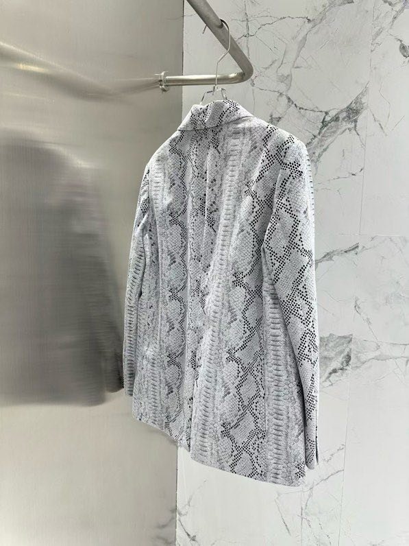 Пиджак кожаный женский фото 4