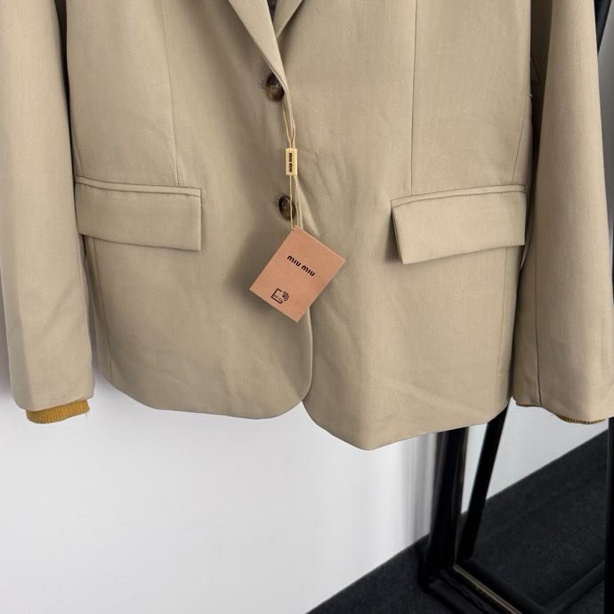 Пиджак приталенного кроя фото 6