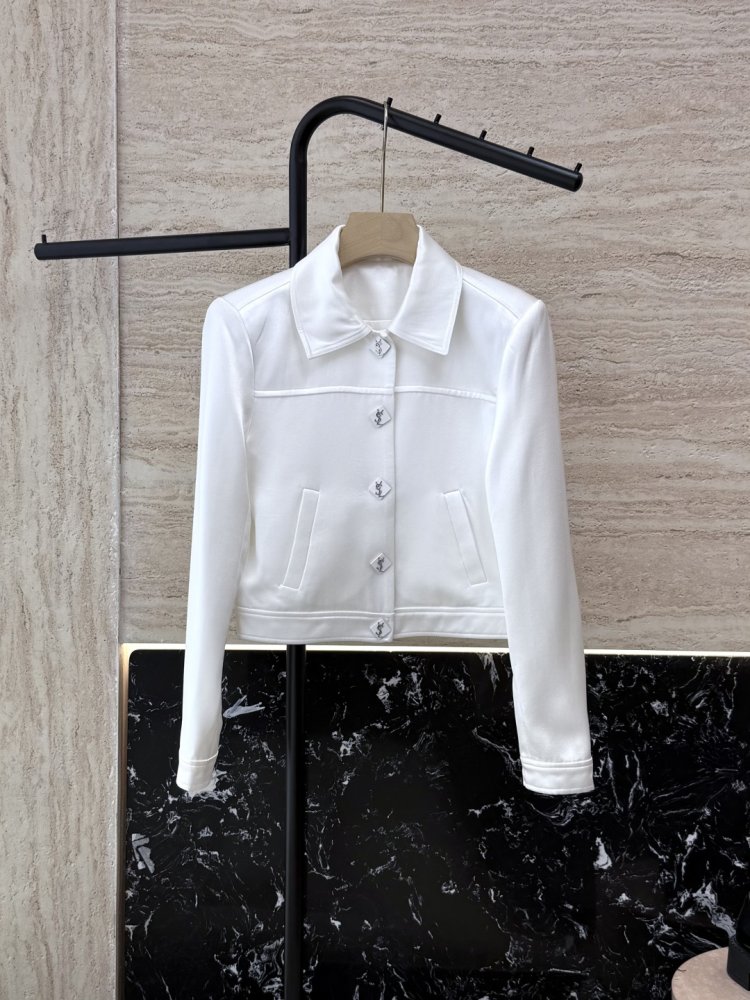 A jacket from long sleeves female