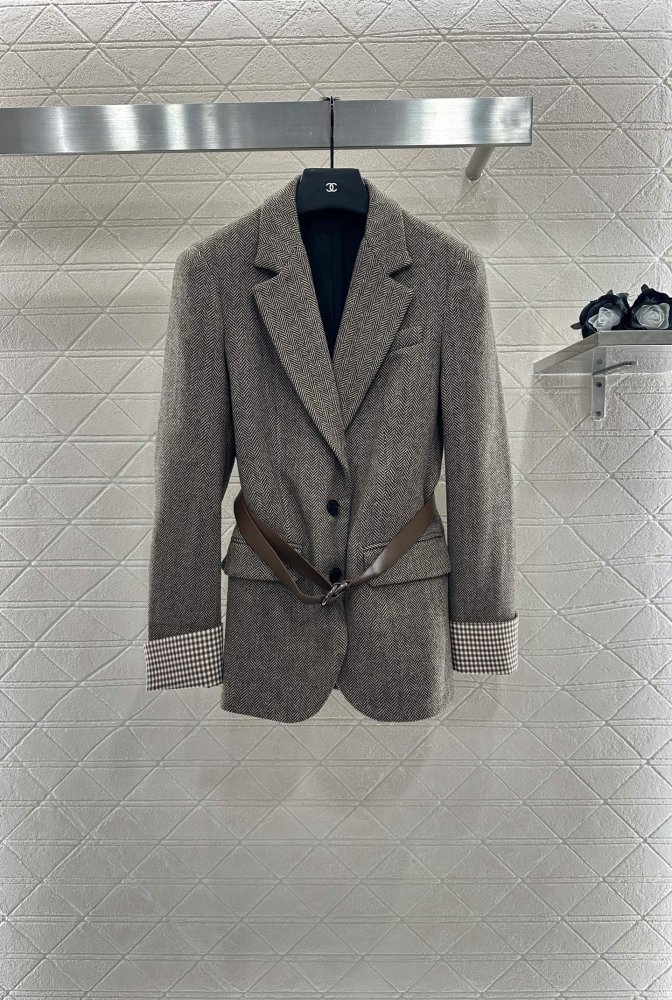 Пиджак с поясом женский