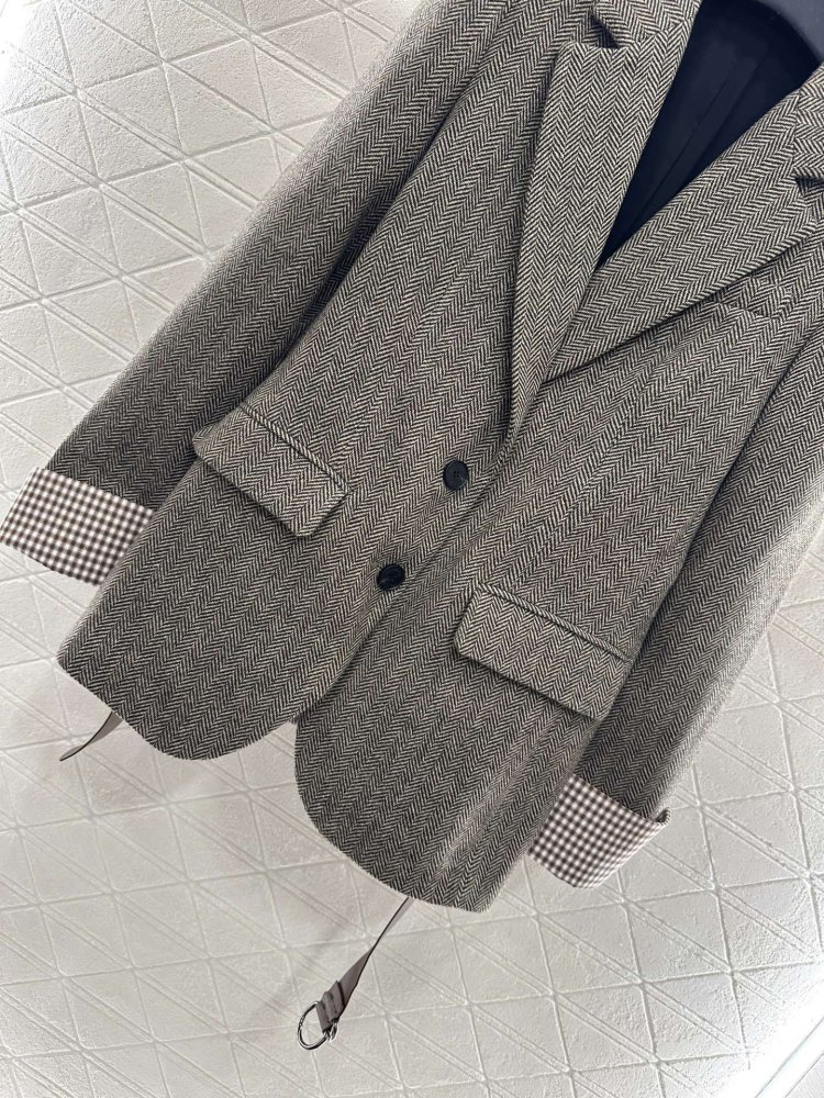 Пиджак с поясом женский фото 5