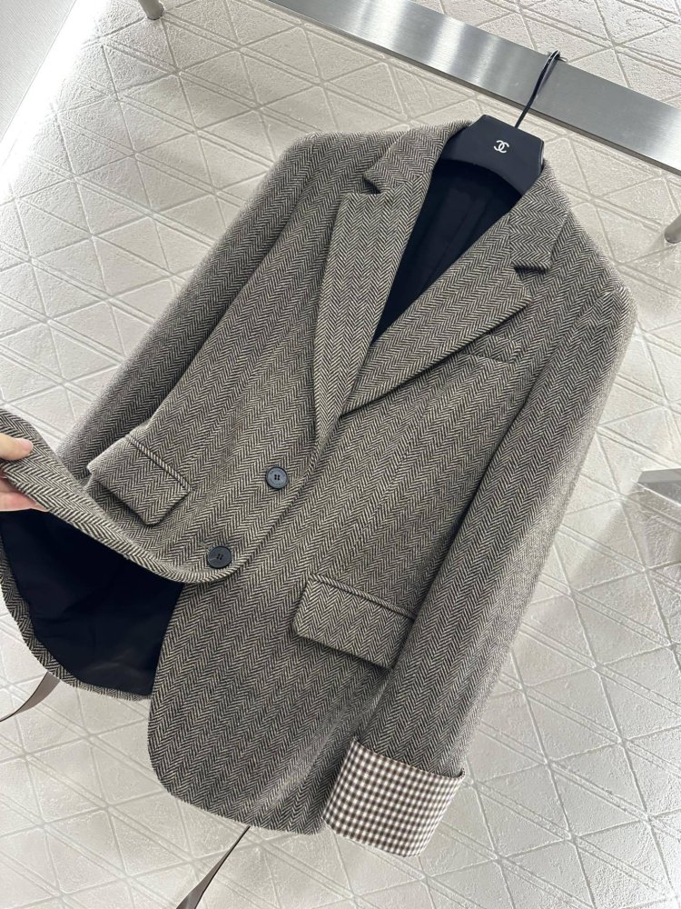 Пиджак с поясом женский фото 6