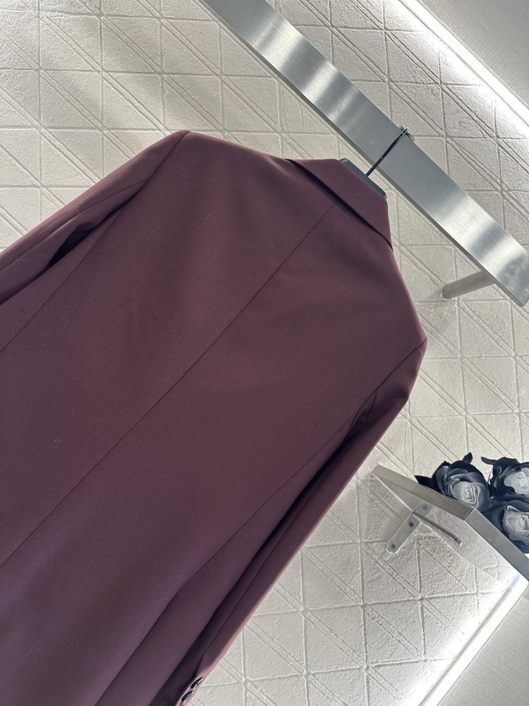 Піджак з прямими плечима і двубортными лацканами жіночий фото 8