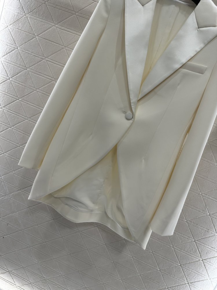 Пиджак средней длины с отворотами фото 5