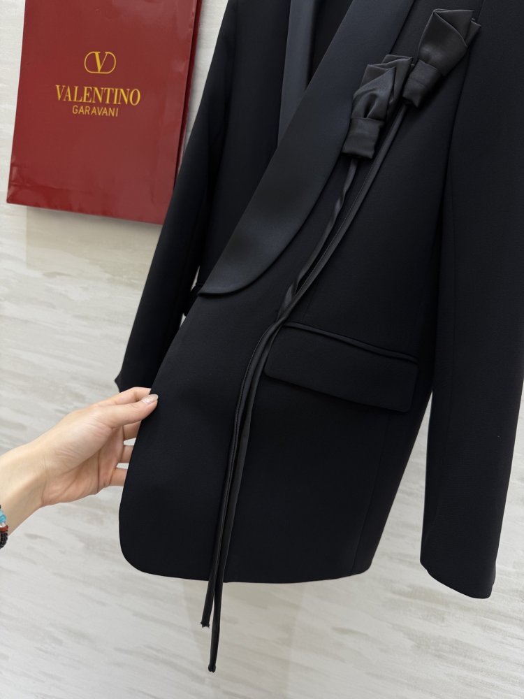 Пиджак женский атласный фото 5