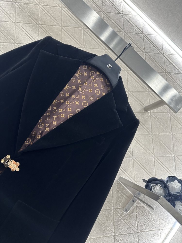 A jacket female velvet фото 3