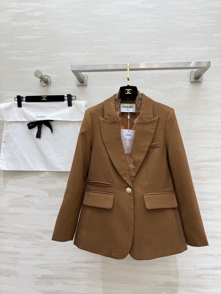 A jacket female brown from lace finished