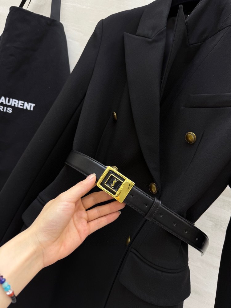 Пиджак женский с поясом фото 9