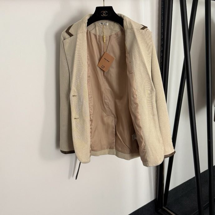 A jacket female фото 2