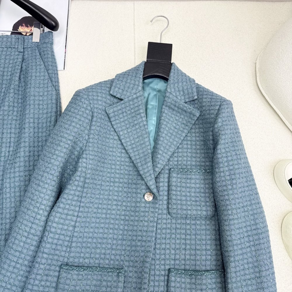 A jacket female фото 2