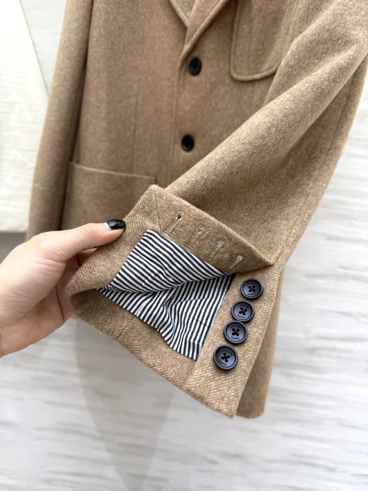 A jacket female фото 3