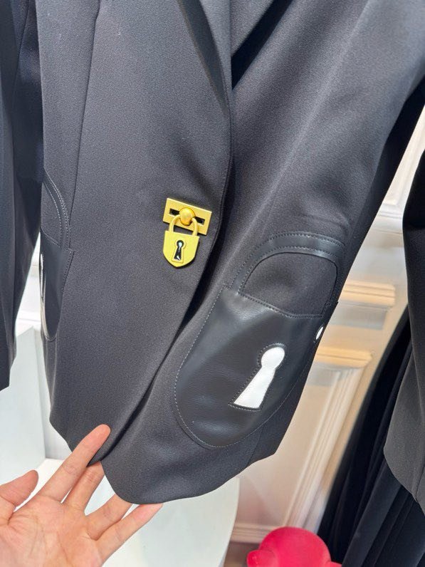 Піджак жіночий фото 4