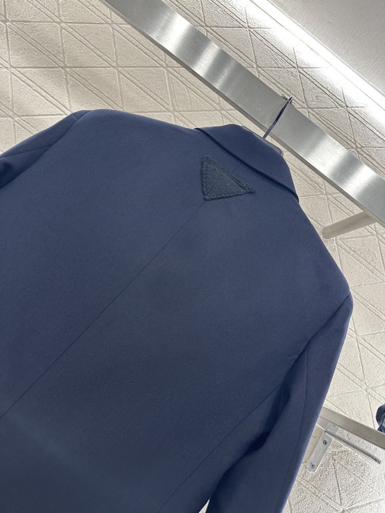 A jacket female фото 4