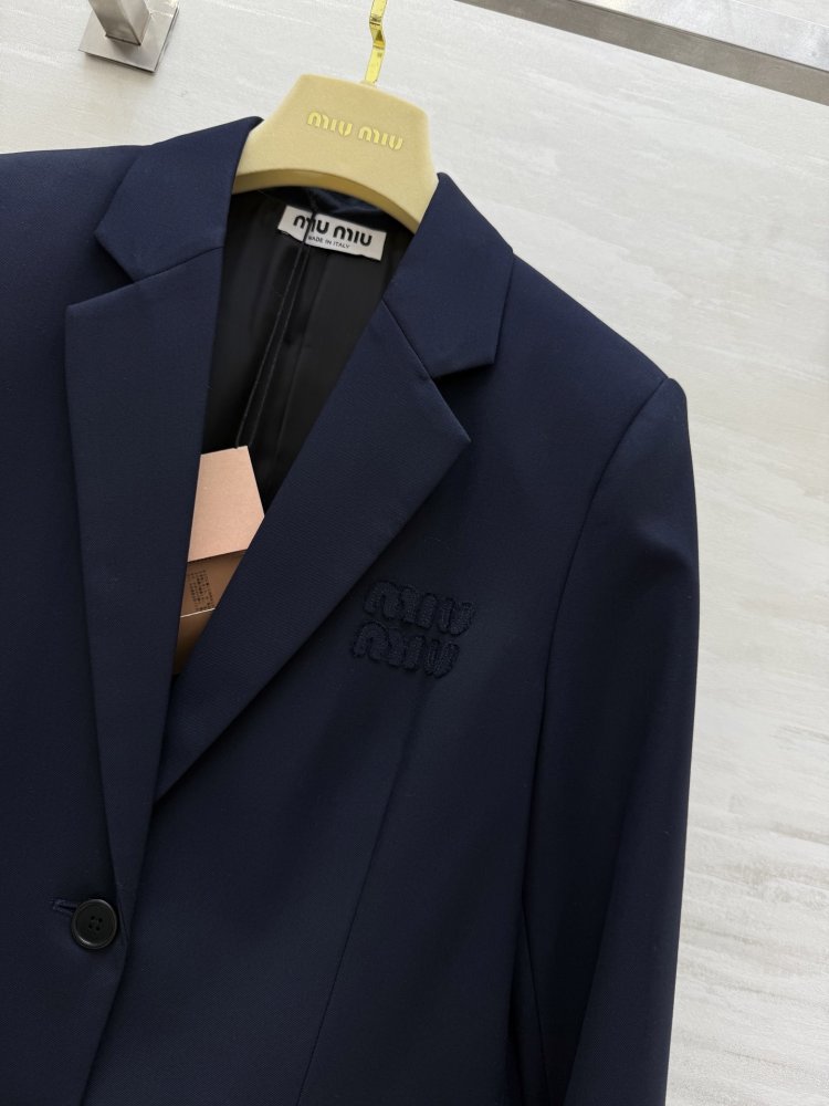 A jacket female фото 4