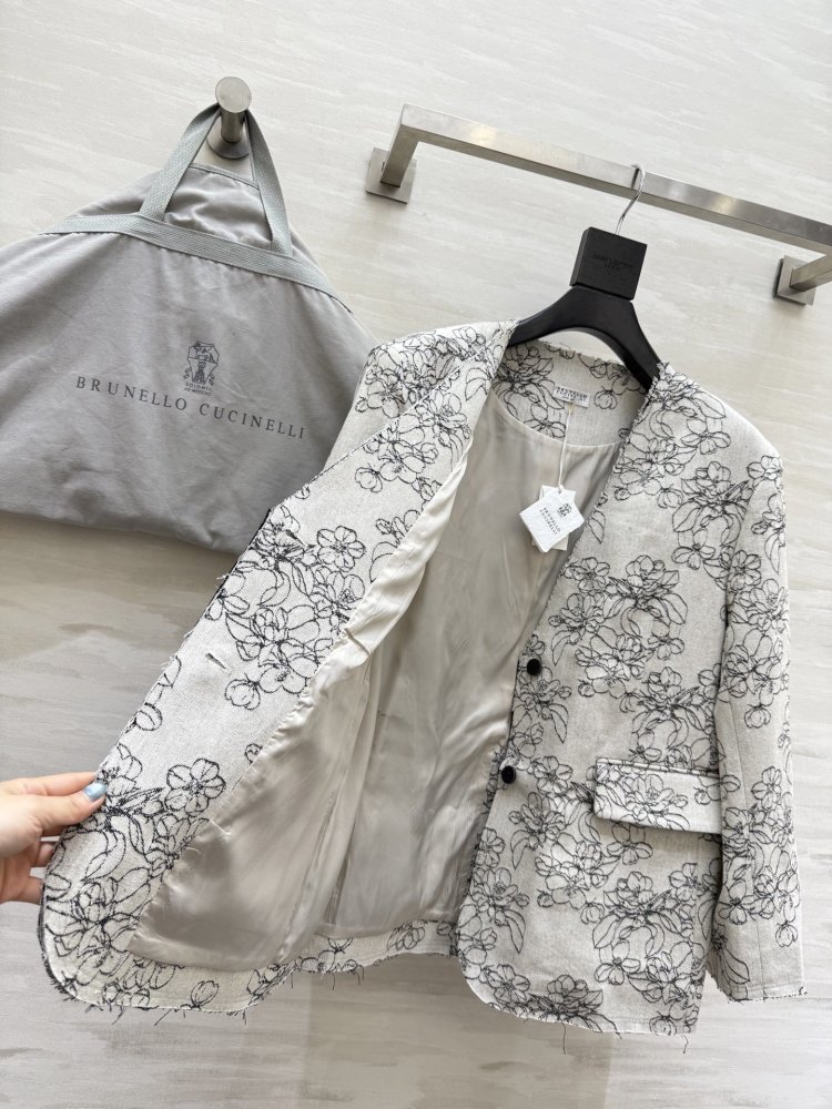 A jacket female фото 5