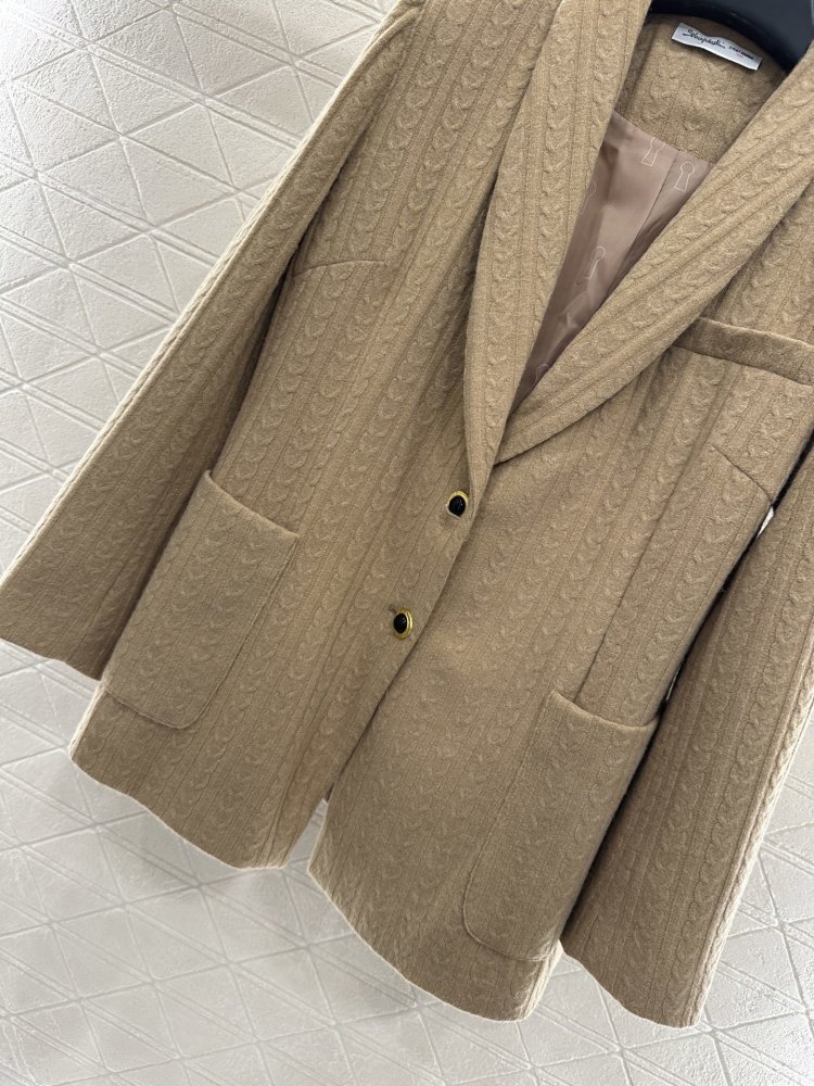 A jacket female фото 5