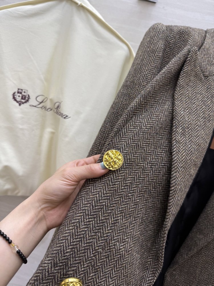 Піджак жіночий фото 6