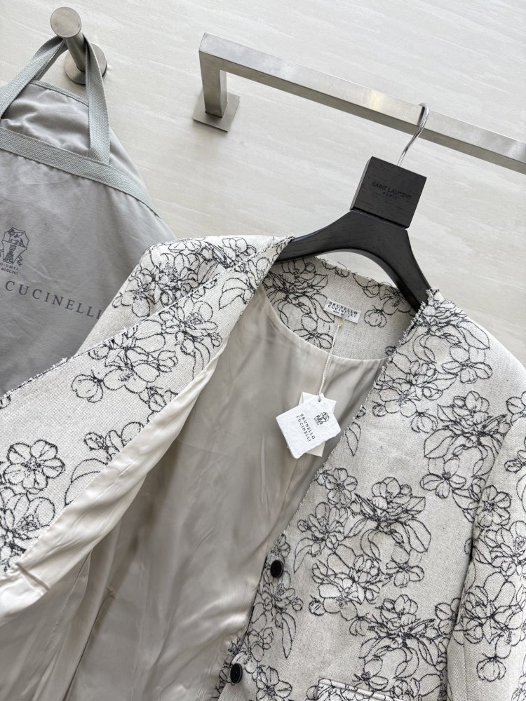 A jacket female фото 7