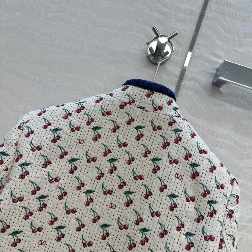 A jacket female фото 9