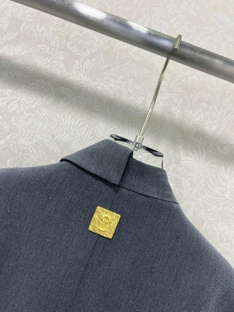 A jacket female фото 9