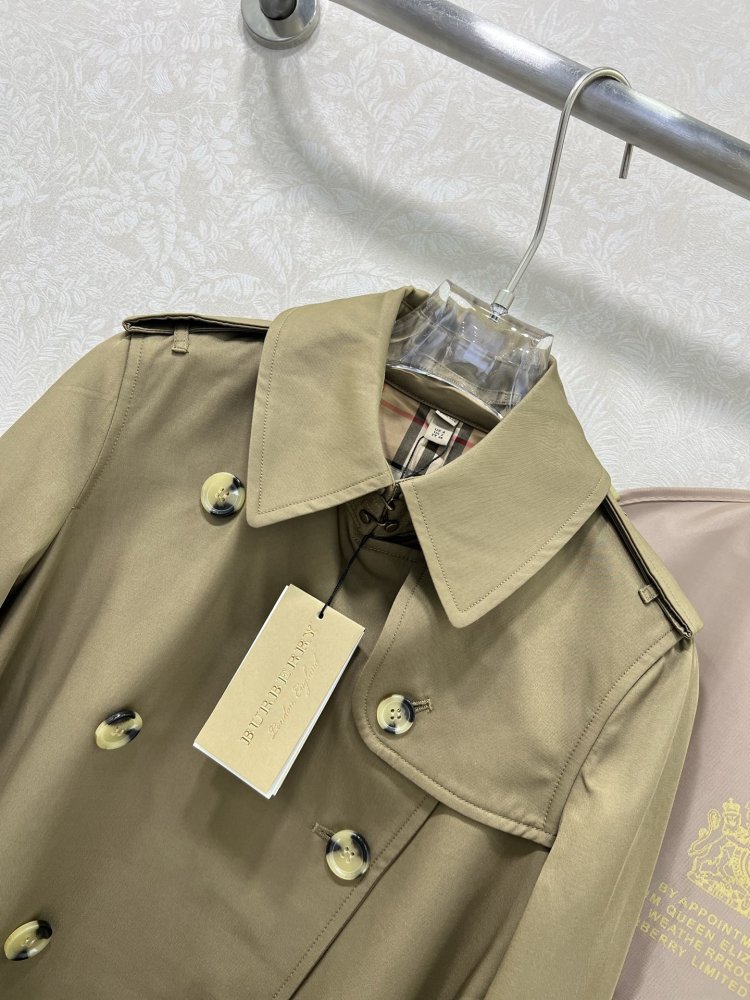 Пятибортное пальто женское фото 2