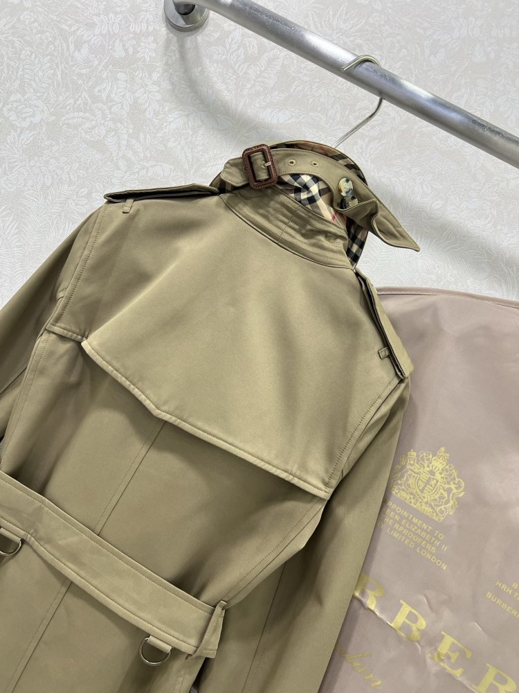 Пятибортное пальто женское фото 8