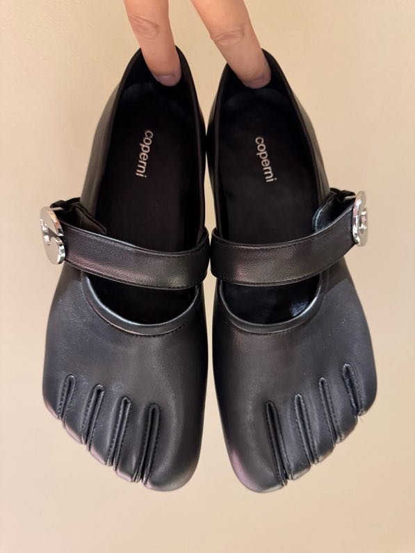 Пятипалые туфлі Coperni на тонкої підошві