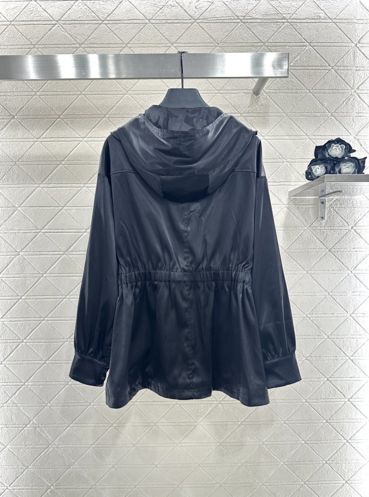 Плащ средней длины с кружевом фото 2