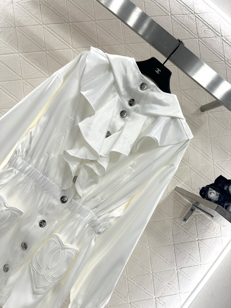 Плащ средней длины с кружевом фото 3