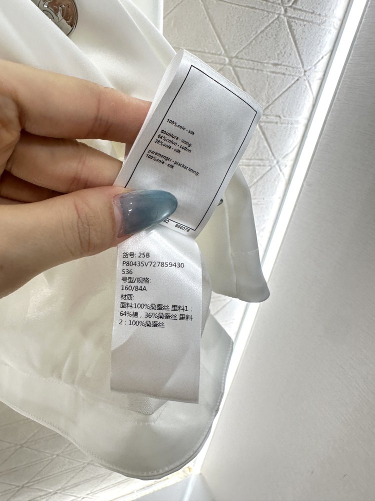 Плащ средней длины с кружевом фото 9