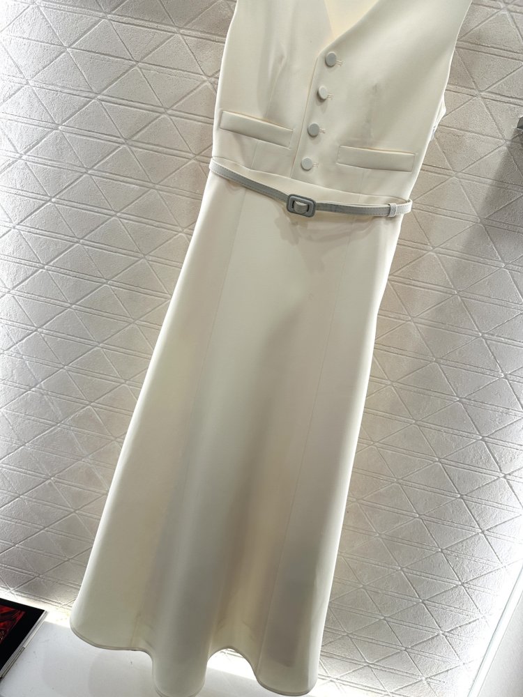 Платье без рукавов с поясом фото 5