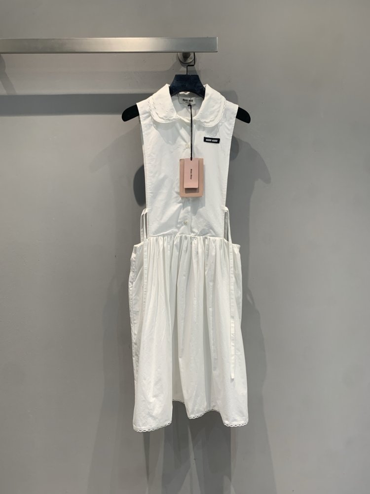 Dress without Sleeveless