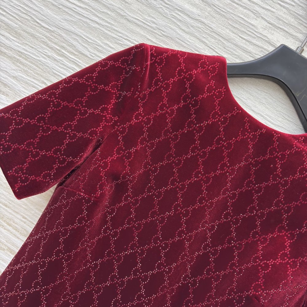 Платье бордовое бархатное фото 3
