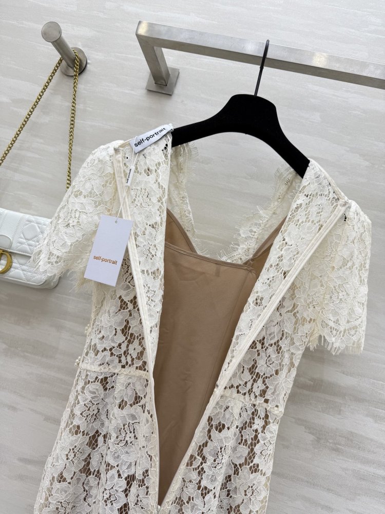 Платье цвета слоновой кости с ажурным кружевом фото 7