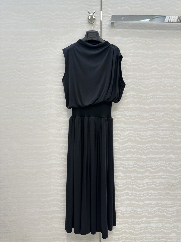 Платье длинное без рукавов