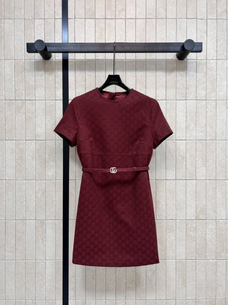 Платье джинсовое бордовое