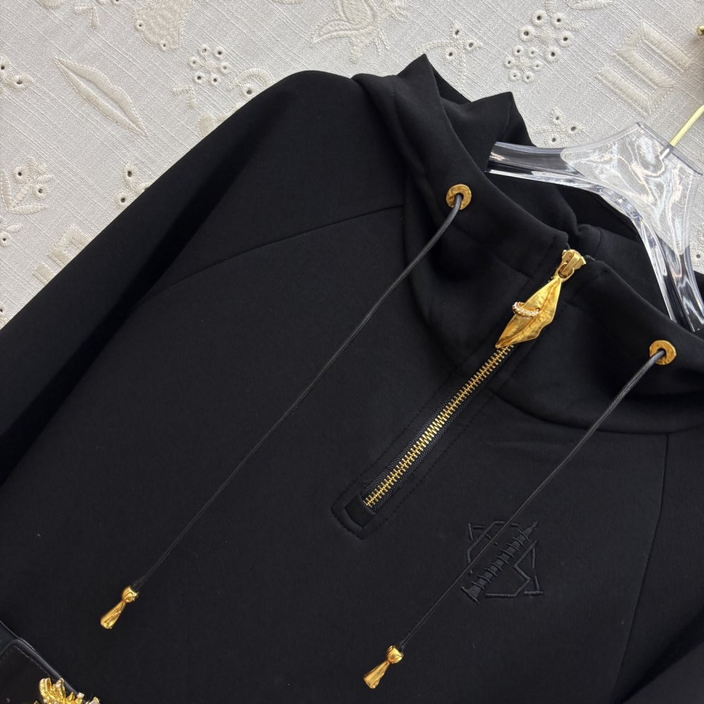 Платье халат с капюшоном фото 3