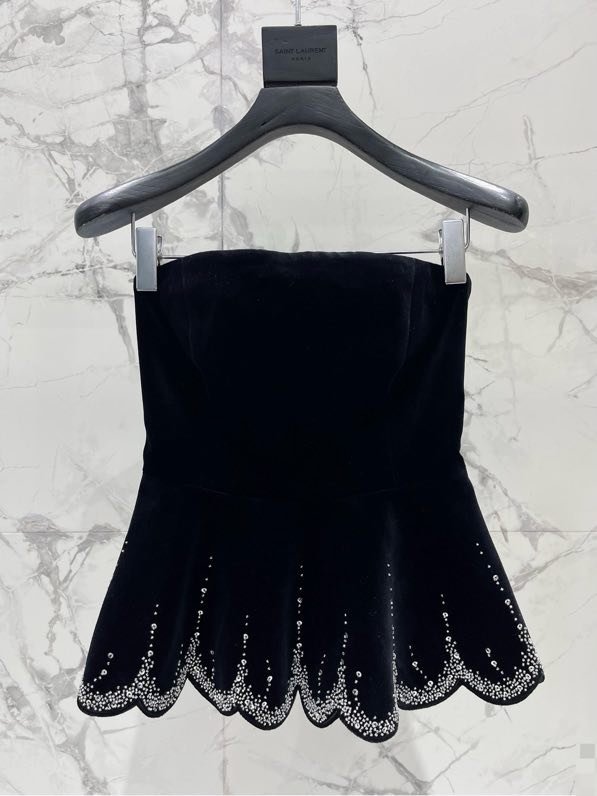 Dress a short velvet